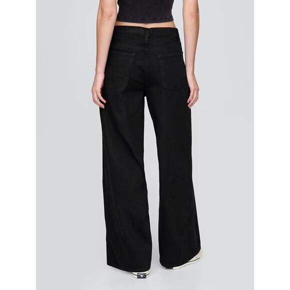 NWT Mid Rise UltraSoft Baggy Jeans in Black Wash Size 27 - Picture 2 of 11